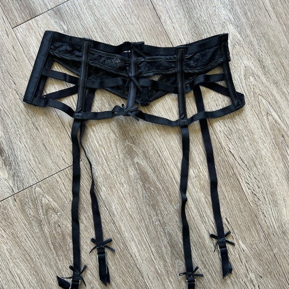 For Love And Lemons Black Lace Garter - Picture 2 of 7